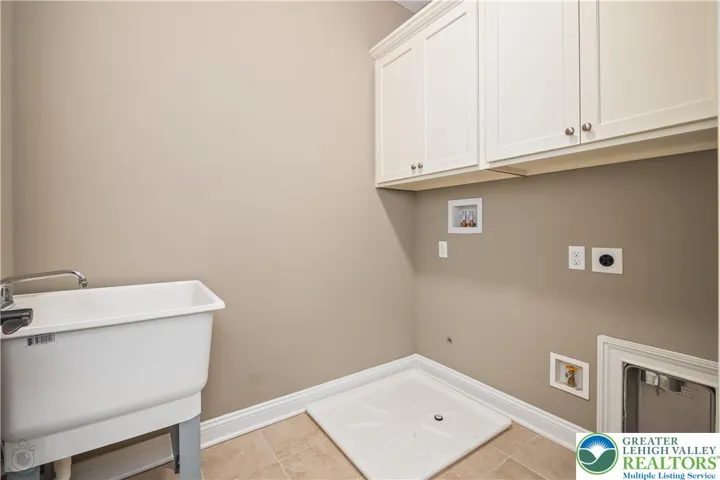 2nd level Laundry Room