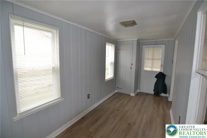 mudroom