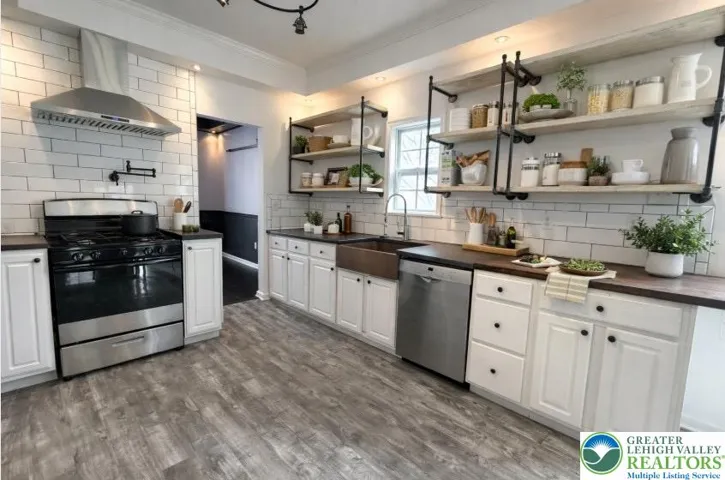 Digitally staged kitchen