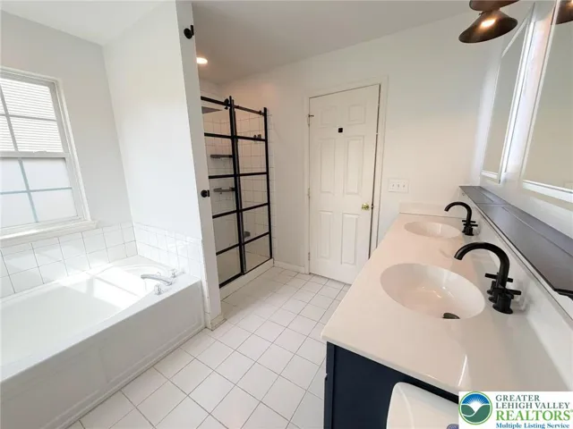 Primary Suite Bathroom