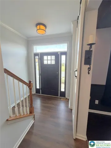 Foyer/Front Door