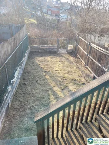 Rear fenced-in back yard pic-3