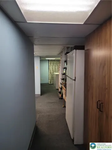 Lower level finished space pic-1