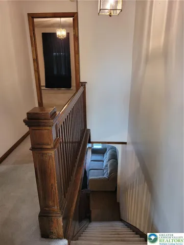 2nd flr. hallway pic-1