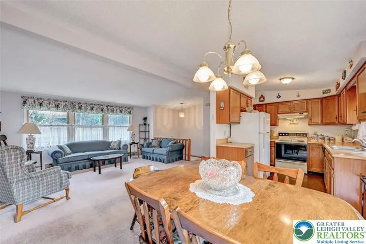 Dining & Living Areas