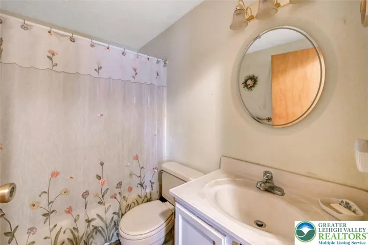 Main Full Bath
