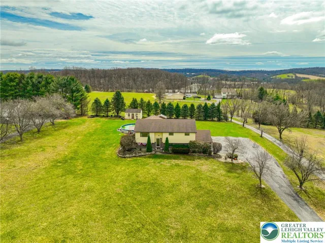 Welcome Home to 7580 Kings Highway!