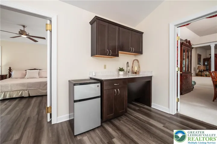 Guest suite mini kitchenette