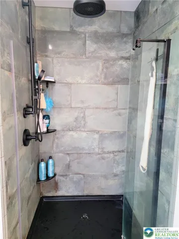 Primary shower
