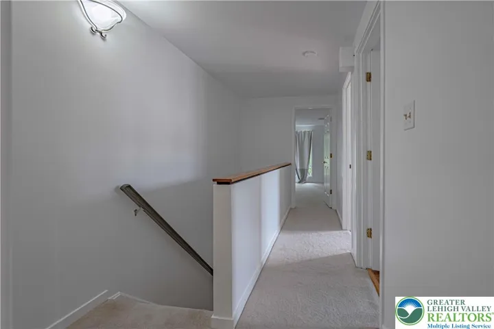 3rd level hallway