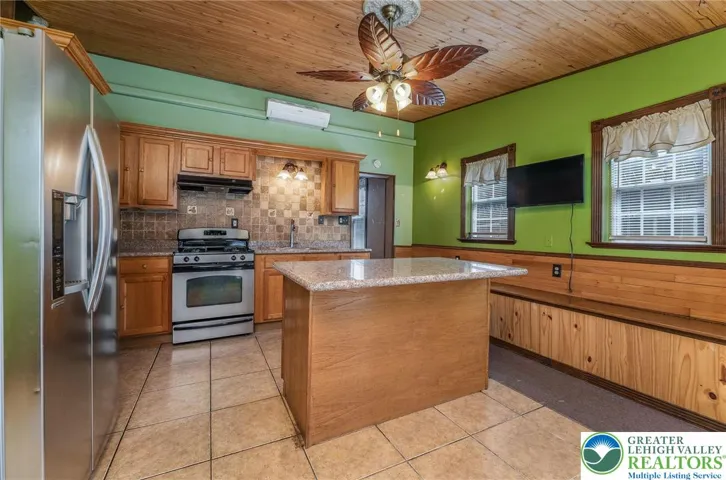 Eat in Kitchen