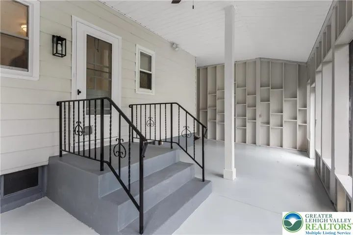 Very spacious screened in rear porch