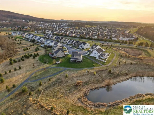 Convenient access to major routes, shopping, and parks