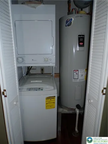 Stackable washer/dryer