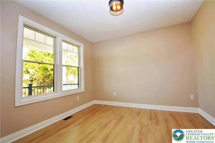 Den / Sitting Room