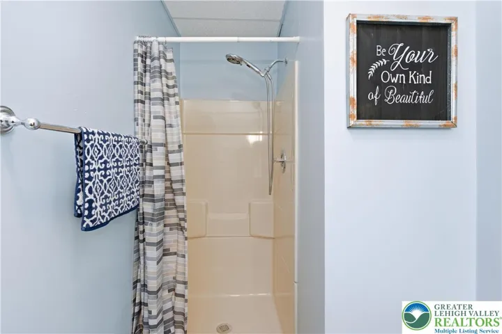 Lower Level Full Bath