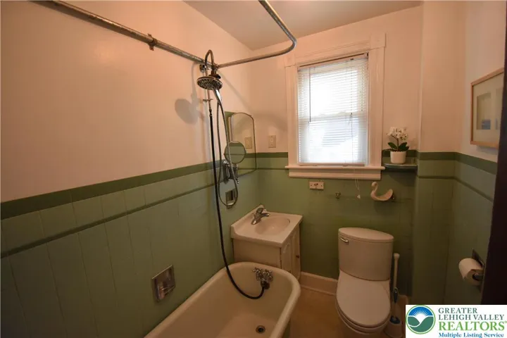 Full bathroom