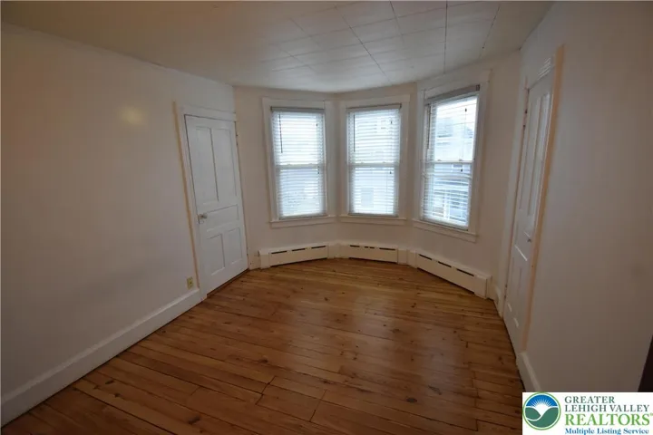 Bedroom 2 with Bay window