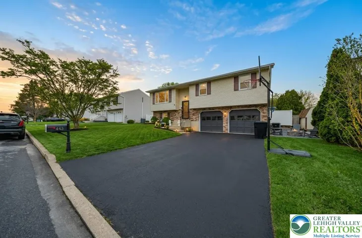 Plenty of Parking in Driveway