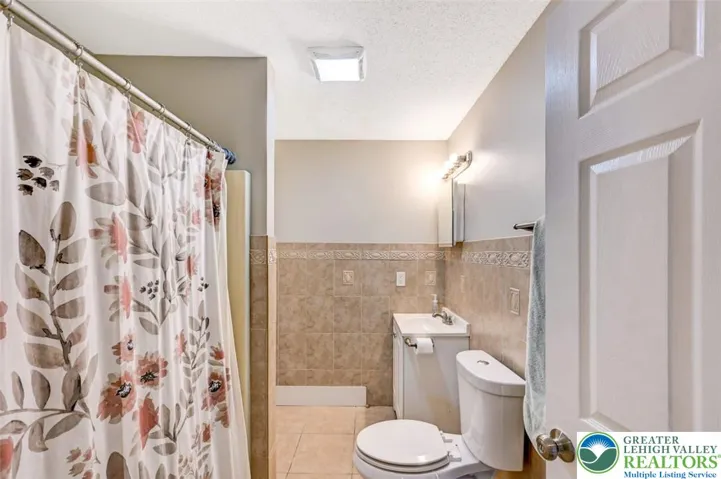 Master Bathroom On Main Floor