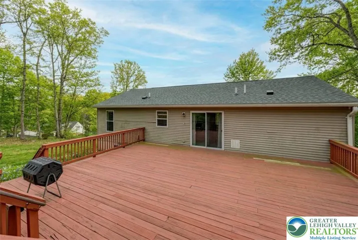 Lower Deck To Dining Area