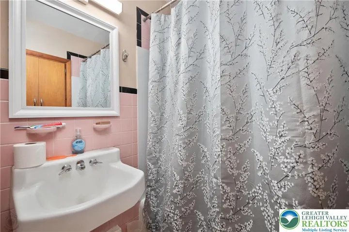 Second Floor Unit 3 - Bathroom