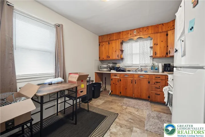 Second Floor Unit 3 - Spacious, Eat-in Kitchen