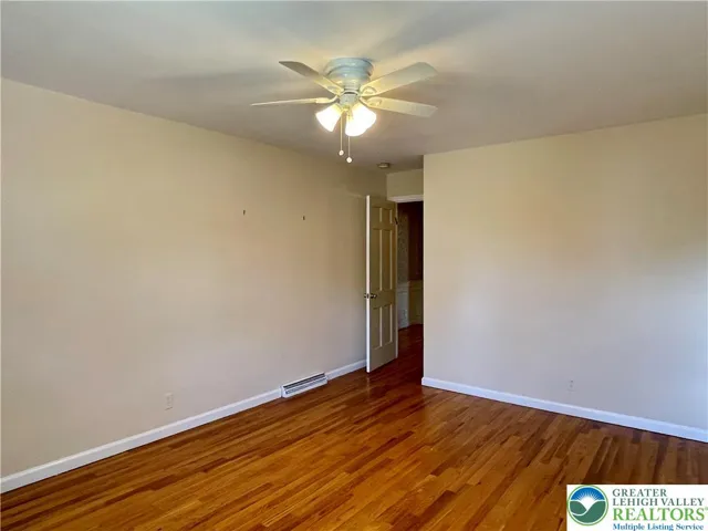 Guest Bedroom #1