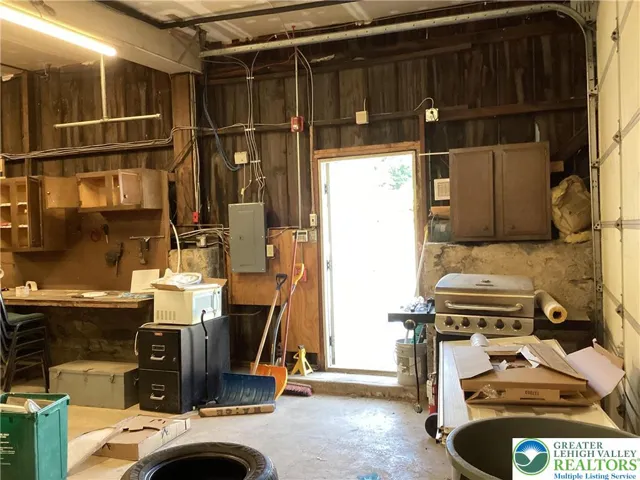 Side entrance to shop / storage space.