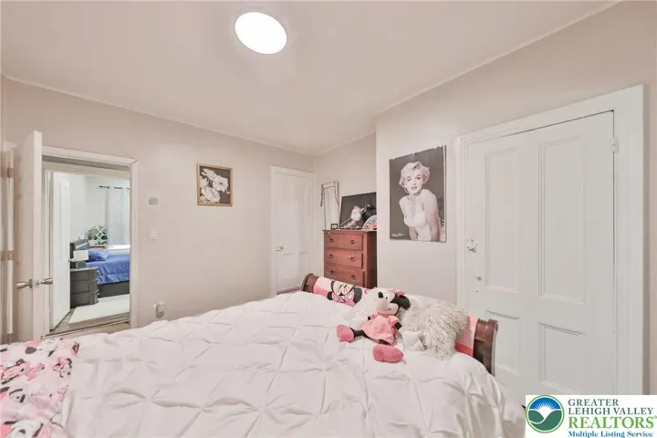 Rear bedroom