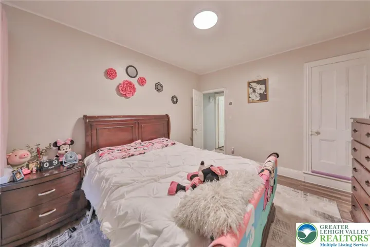 Rear bedroom