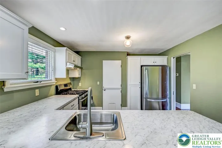 Bright & Clean Kitchen Area