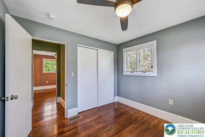 3rd Bdrm w/ Hardwood Floor