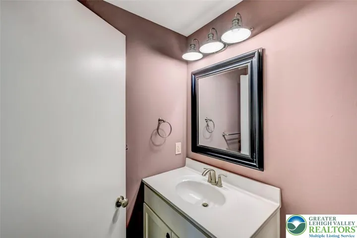 2nd Full Bathroom