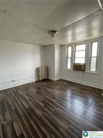 2nd Bedroom / 2nd Floor