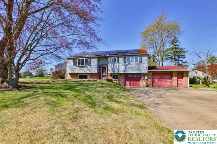 Spring Hill Farms neighborhood