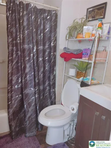 Unit 1 Bathroom