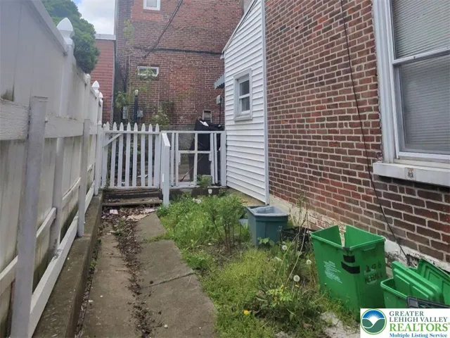 Side/Back walkway