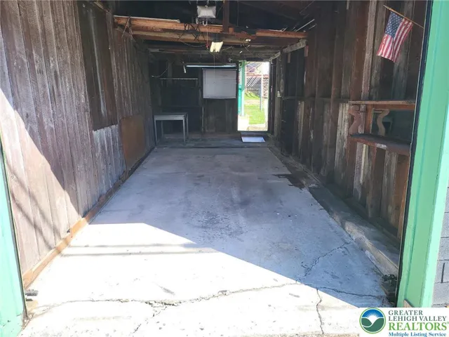 one car garage