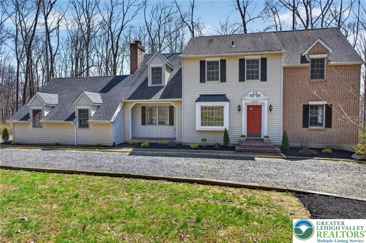 Welcome to 2635 Possum Hollow Rd !