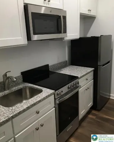 135 Cattell (Studio) Complete reno 2022