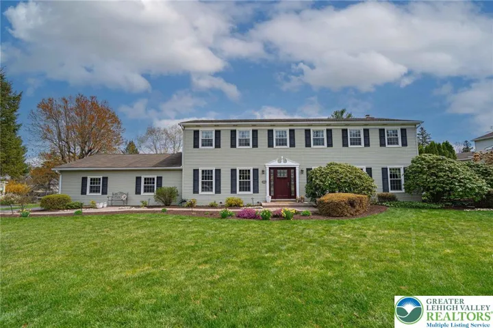 5 BR colonial in Clearview Manor