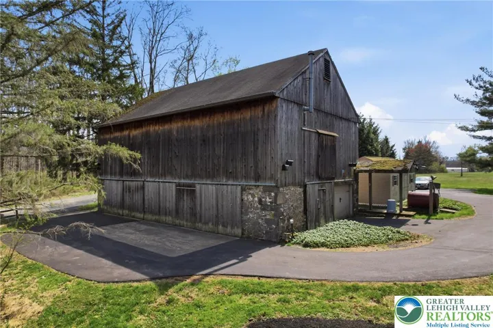 3 Story Barn