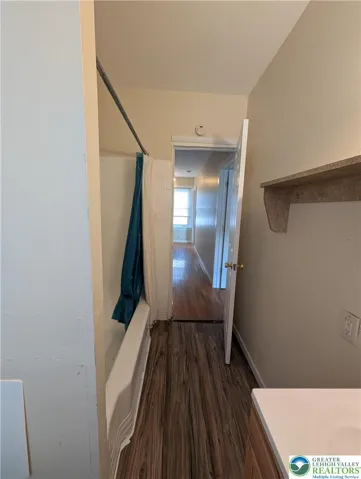 Full Bathroom 2nd floor