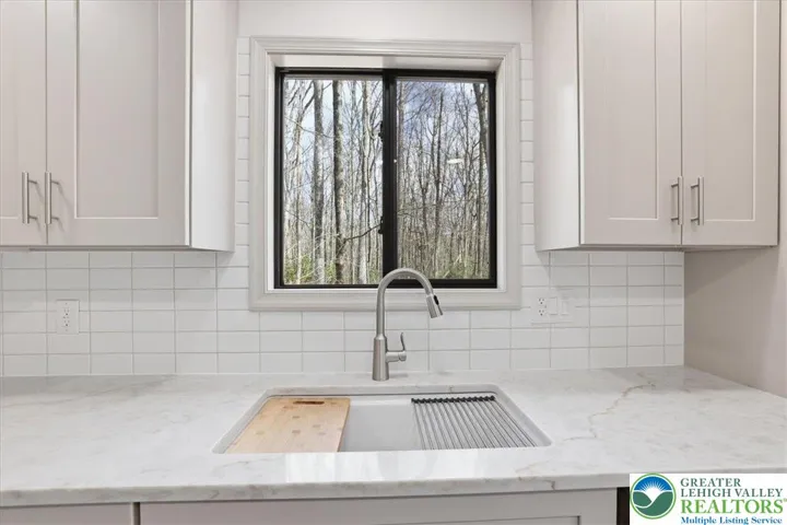 Tile backsplash