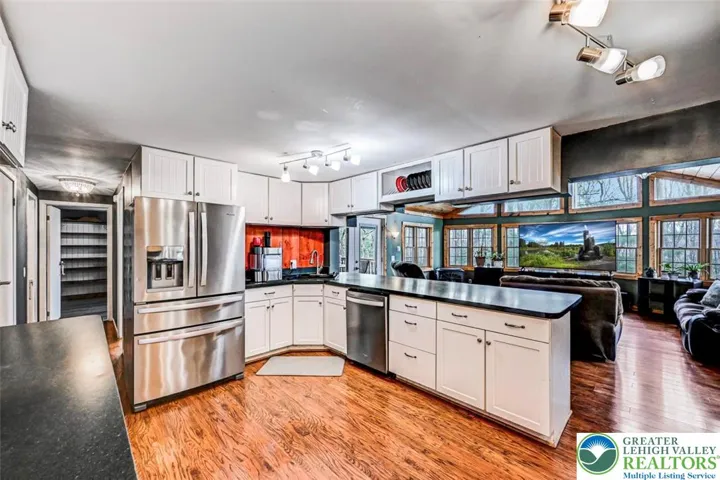 Cozy Country Kitchen
