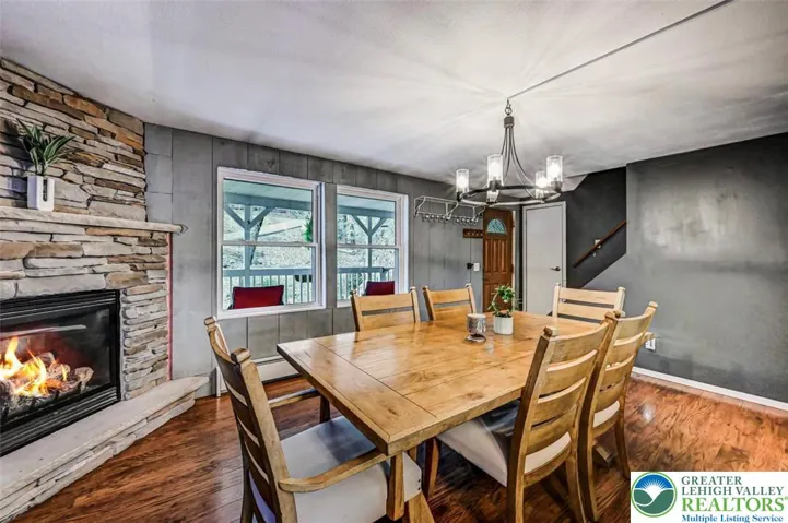 Dining Room w/ Propane Fireplace