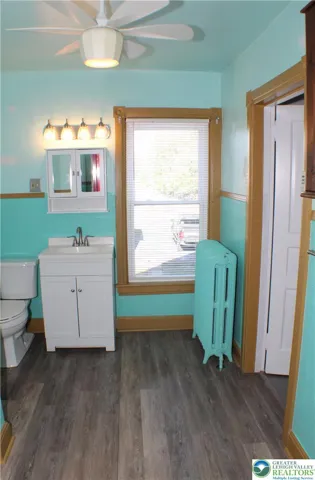 Full Bath is nicely updated