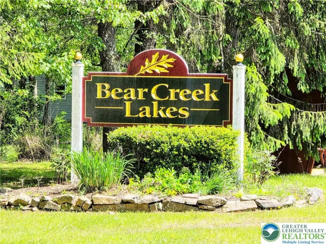 A lake community,  minutes from downtown Jim Thorpe
