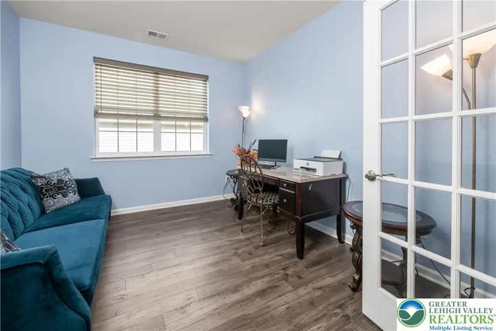 Office/Flex room
